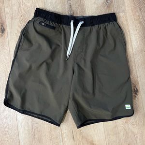 Vuori Banks Shorts